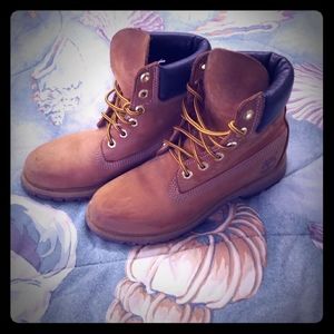 Women's Timberlands size 6 + 1/2